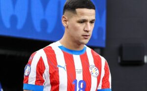 alex arce no corinthians: nova informação com lesão de atacante da ldu pode definir negociação