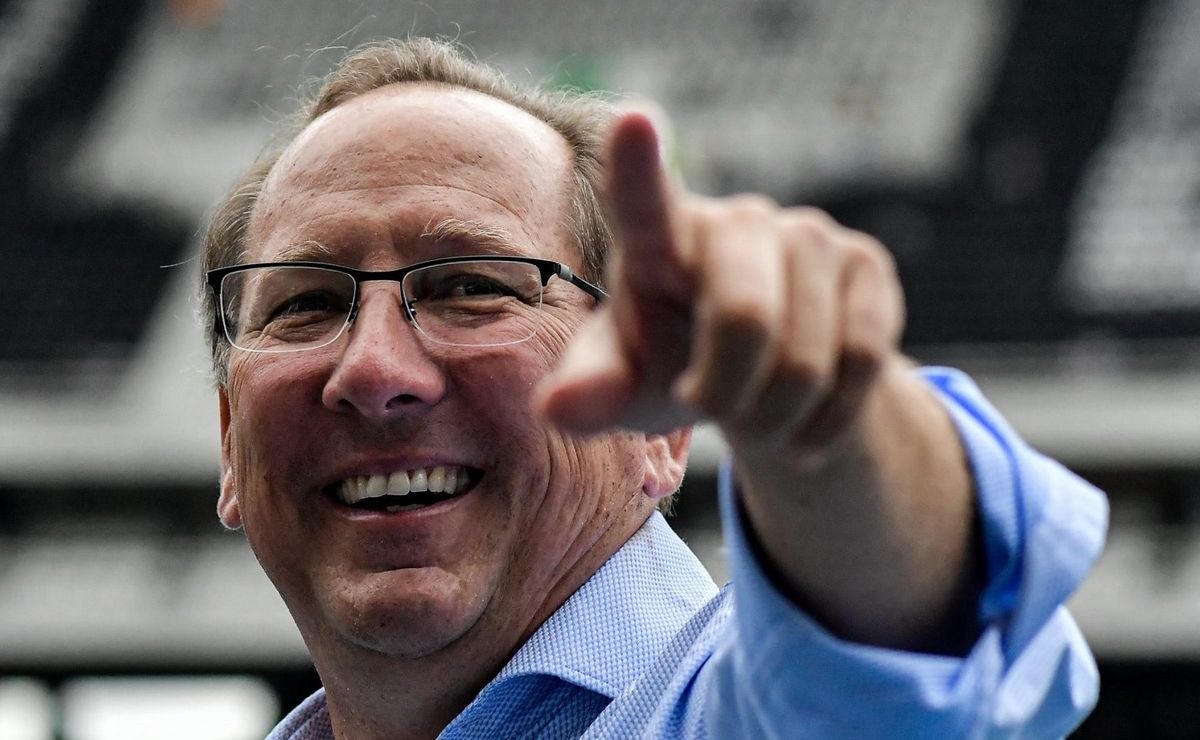 r$ 481 milhões: john textor faz contato com pedrinho no vasco e quer contratar rayan