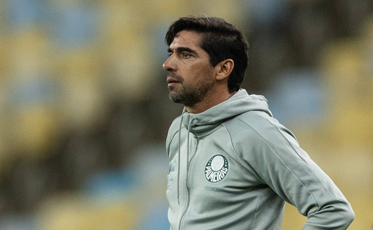 torcida do palmeiras usa atuação do bolívar contra flamengo para criticar abel: “muito mais atitude”