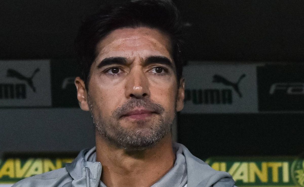 abel ferreira faz reclamação na coletiva em rodada que o botafogo voltou para a liderança do brasileirão