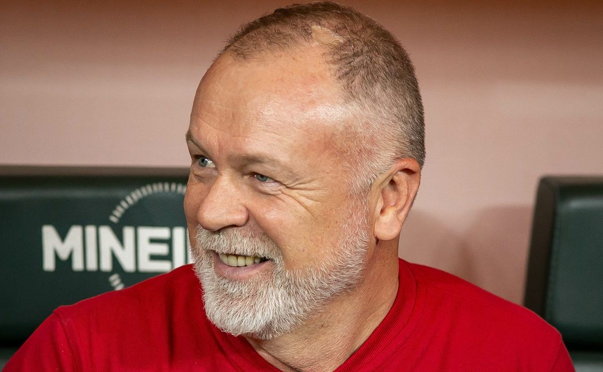 mano menezes se rende a vitória do fluminense contra o atlético mg: "equipe se comportou bem"