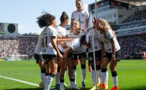 corinthians feminino inicia preparação para enfrentar o cruzeiro no brasileirão com treinos táticos