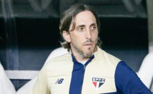 sob pressão: são paulo enfrenta o flamengo para evitar igualar pior sequência sem vencer no brasileirão