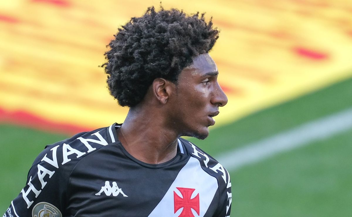 talles magno dá aval para voltar ao brasil, mas pelo corinthians, e frustra vascaínos