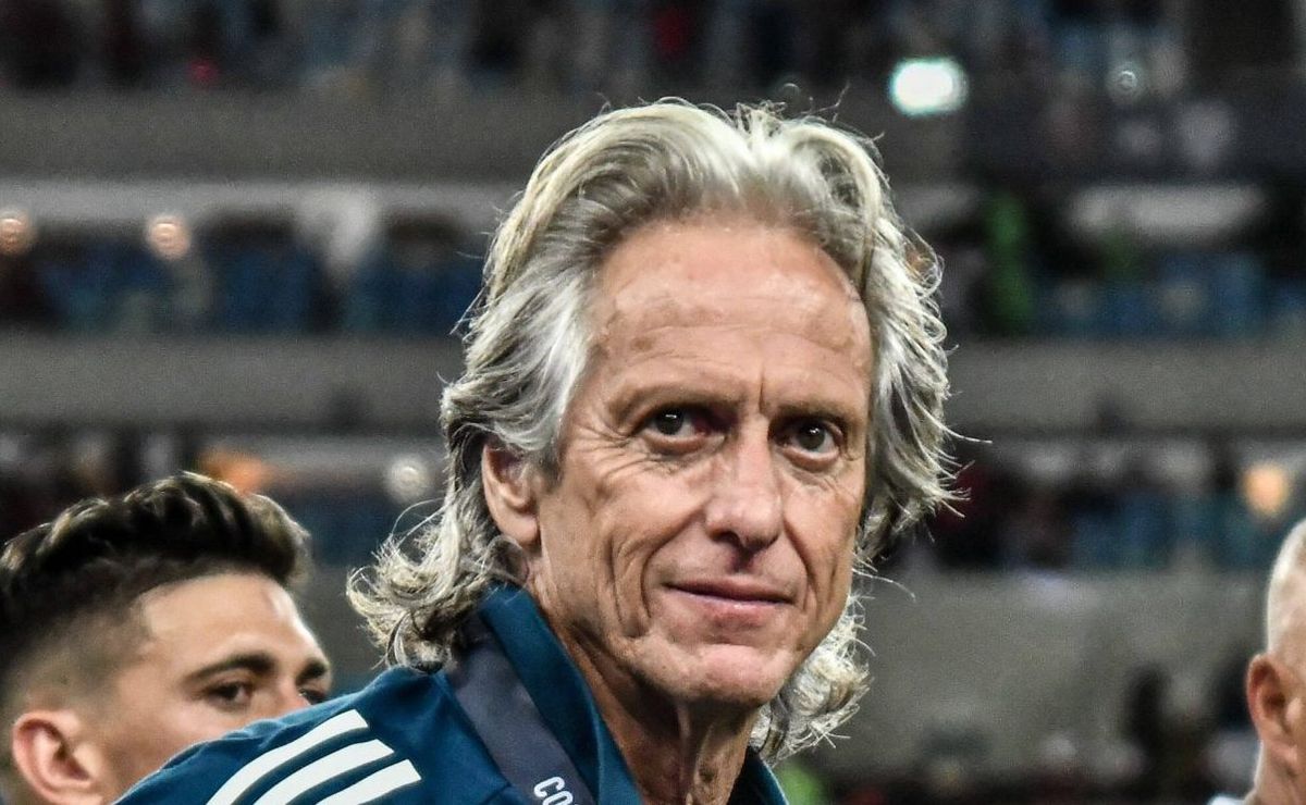 jorge jesus promete trabalhar novamente com michael, que está acertado com flamengo