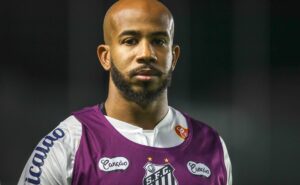 santos negocia patrick com outros clubes, ouve recusas e situação gera climão