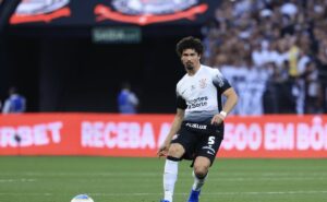 torcida não perdoa e aponta culpa de andré ramalho em derrota do corinthians na copa do brasil: "errou tudo"