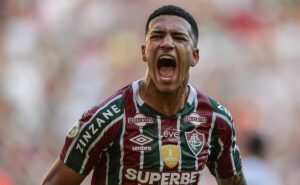 fluminense embala quarta vitória seguida no brasileirão e afasta bahia do g 4