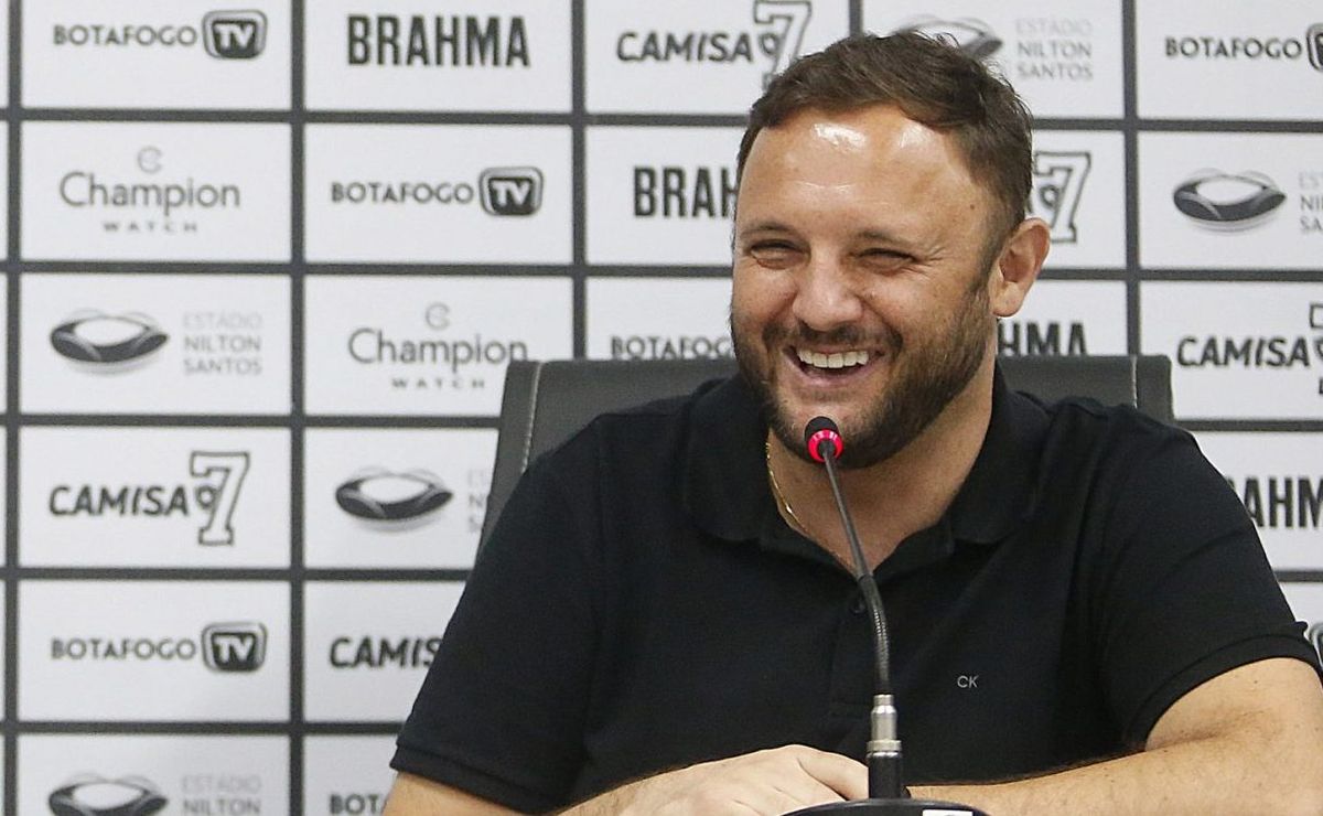 internacional se aproxima de fechar contratação de andré mazzuco