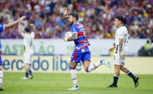 lucero quer gol contra botafogo após marcar diante de vasco, fluminense e flamengo