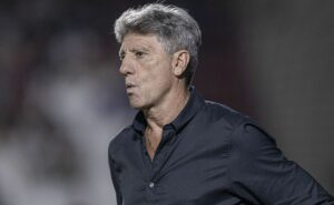 renato rasga elogios para braithwaite e valoriza elenco do grêmio: “dor de cabeça…”