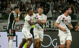 fluminense domina galo e escapa da zona de rebaixamento