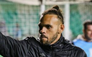 braithwaite toma decisão após eliminação do grêmio e quer grupo fechado para o brasileirão