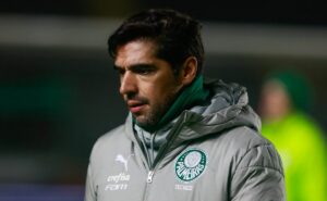abel ferreira desagradou lideranças do elenco com escalação em flamengo x palmeiras