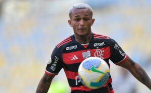 reações da web: torcida do flamengo fica revoltada com a permanência de wesley