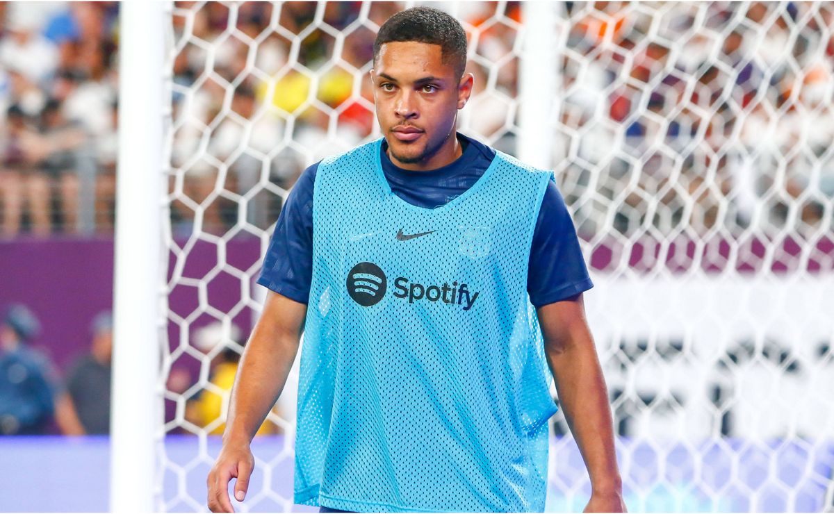 rival do barcelona entra na disputa por vitor roque, crava jornal