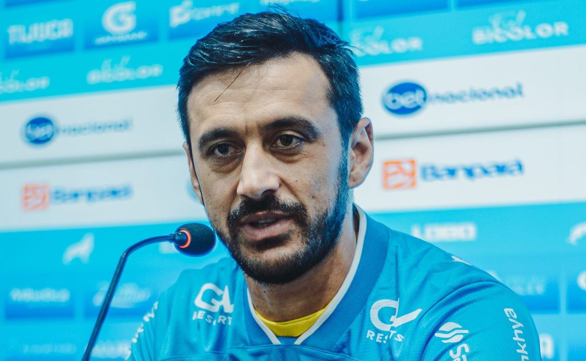 robinho aponta expulsão como motivo para goleada em paysandu x santos: “acabamos ficando na roda”