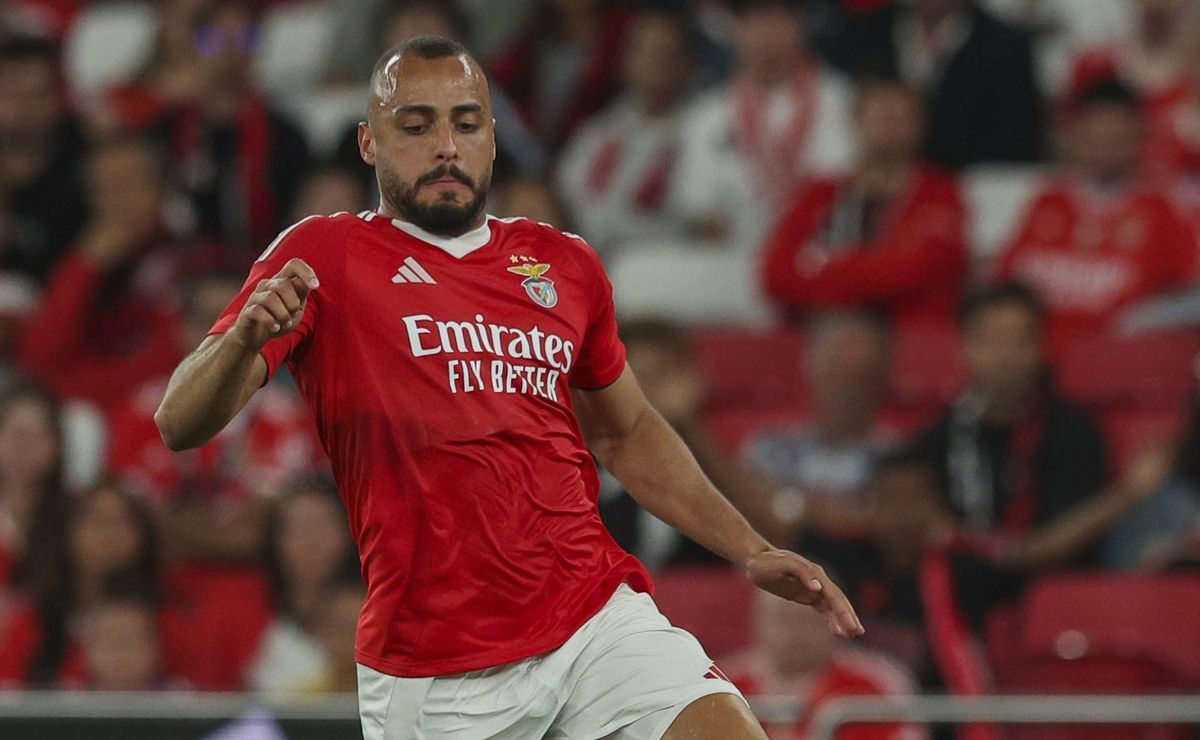 r$ 122,5 milhões: cruzeiro contata arthur cabral do benfica, mas desiste de fazer negócio 