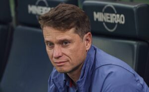 fernando seabra, do cruzeiro, analisa a equipe do atlético mg após empate: “organizada e equilibrada”