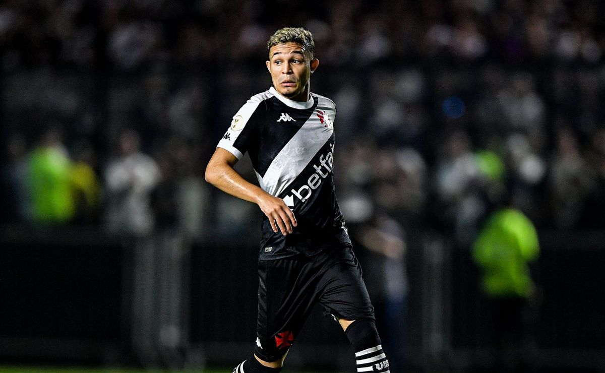 mais um capítulo da novela dos desfalques do vasco; torcida se revolta