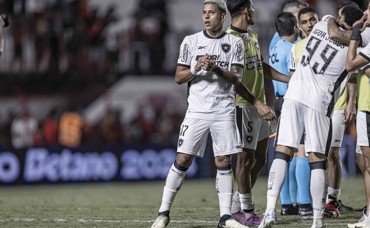 matheus martins responde provocação de bruno henrique em clássico contra o flamengo