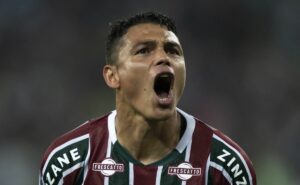 thiago silva vive noite de líder em classificação do fluminense na libertadores