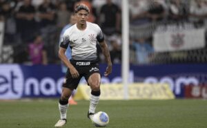 r$ 2,9 milhões: corinthians negocia saída de caetano para o internacional