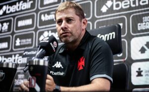 rafael paiva expõe cobrança no vestiário e revela que precisou assumir em vasco x athletico pr