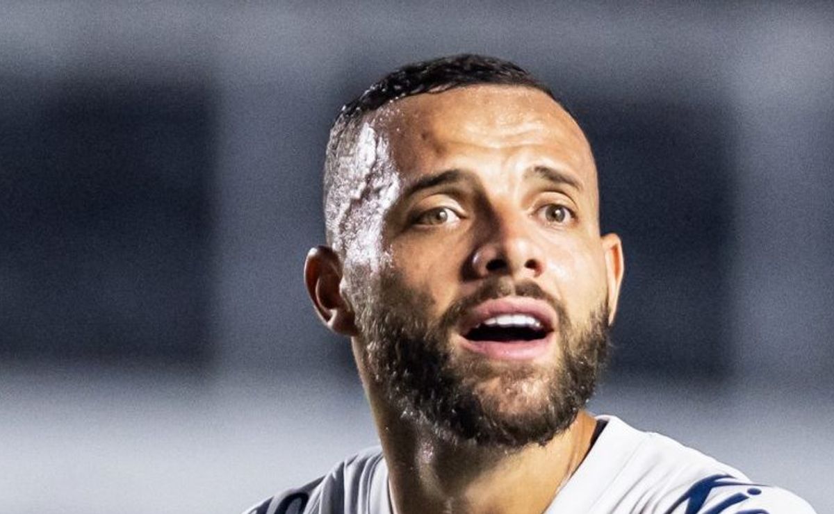 após contratação de michael, flamengo tem definição nos bastidores sobre guilherme, do santos