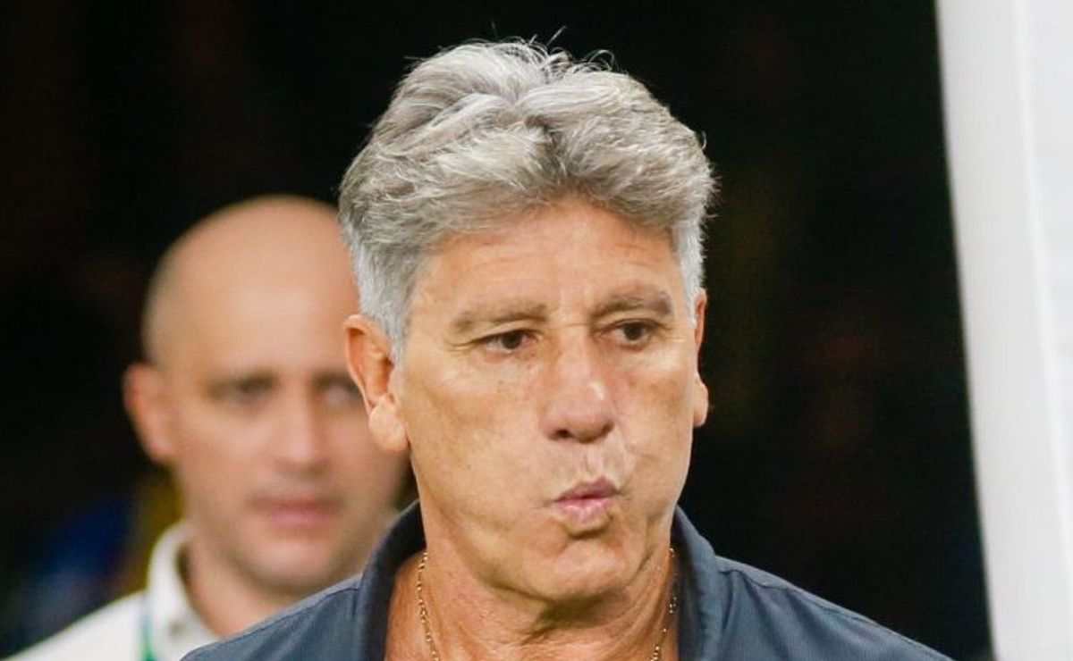 renato poupa braithwaite e + 7, e torcida do grêmio se revolta nas redes sociais: “fora renato”