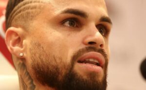 câmera flagra atitude de michael no treino e torcida do flamengo atribuiu a jorge jesus