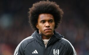 willian surpreende e anuncia saída do fulham, "este clube estará sempre no meu coração"