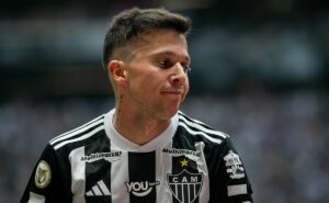bernard entrega sobre adaptação no atlético mg e futebol nacional