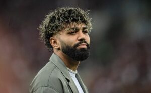 palmeiras encerra novela gabigol e quer assinar com camisa 9 que joga na europa