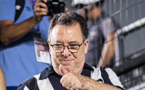 marcelo teixeira oferece contrato até dezembro e santos avança por atacante do botafogo