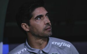 casagrande vê “fim de ciclo” no palmeiras de abel ferreira e dispara: “pior ano”