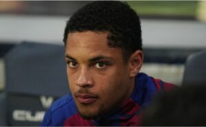 perto de assinar com o betis, vitor roque toma atitude contra o barcelona