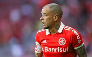 internacional está próximo de acertar retorno de d’alessandro ao clube como dirigente