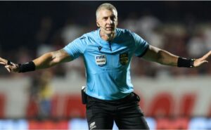 presidente do fluminense manda recado para daronco: "abandonar a carreira"