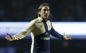 zubeldía recebe amarelo e desfalca são paulo contra o palmeiras