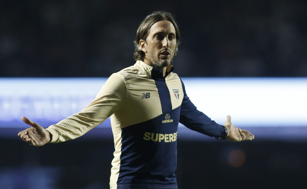 zubeldía recebe amarelo e desfalca são paulo contra o palmeiras