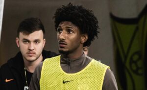 talles magno marca nos primeiros jogos e quebra jejum de 14 anos no corinthians