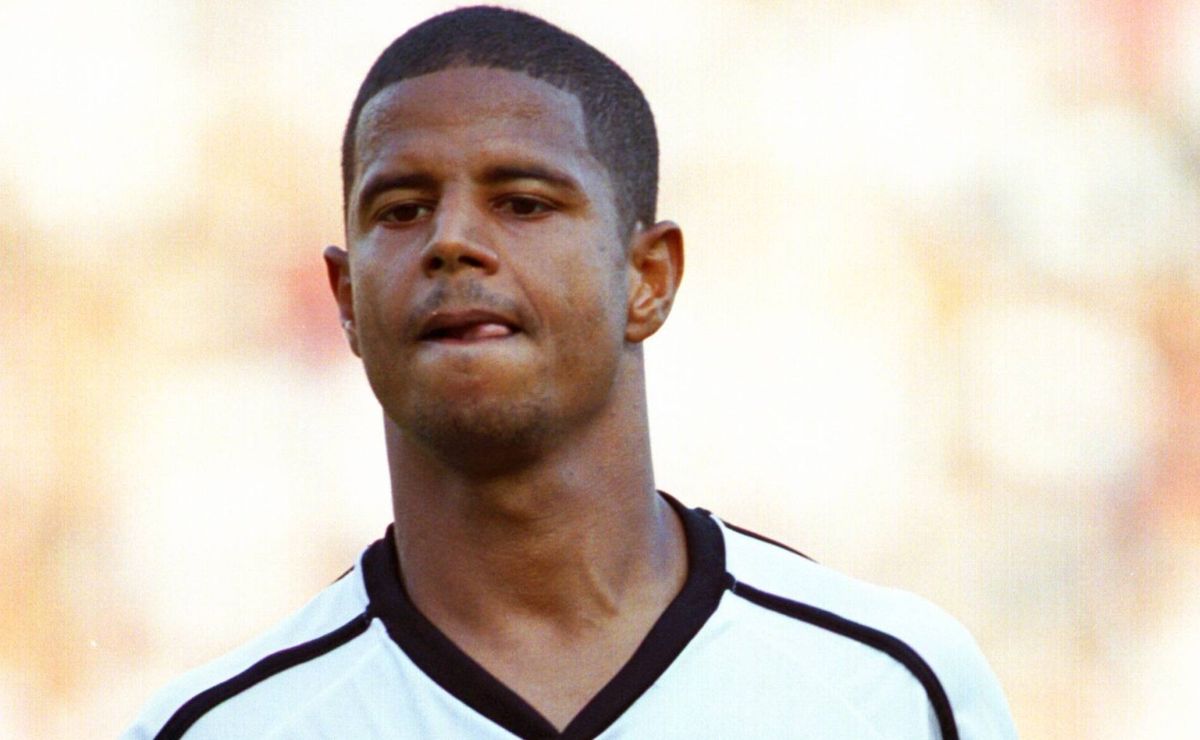 ex árbitro admite erro prejudicial ao corinthians em pênalti de marcelinho: "eu já sabia"