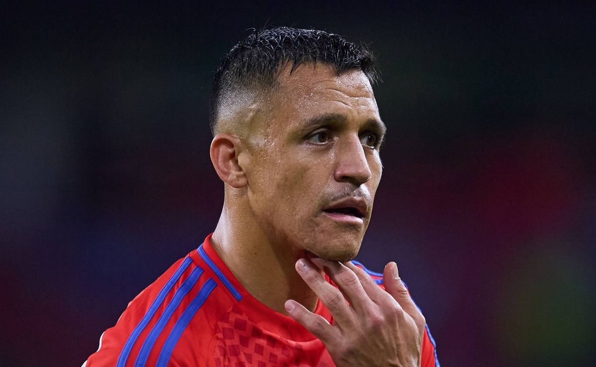 especulado no grêmio, alexis sánchez assina por um ano com a udinese ita