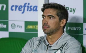 abel ferreira diminui importância de jogo com são paulo e decide poupar no palmeiras