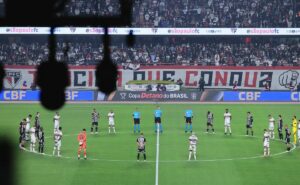 são paulo realiza homenagem comovente a juan izquierdo antes do jogo contra o atlético mg