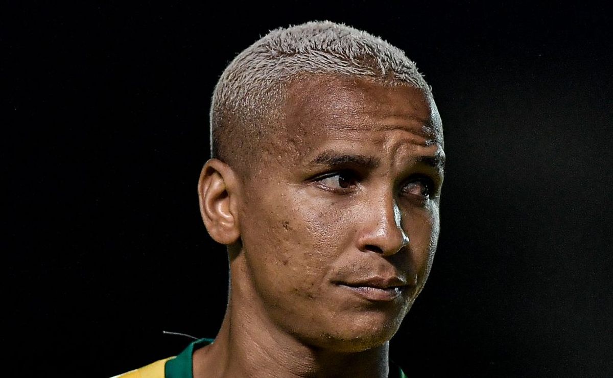 r$ 4,5 milhões: venê casagrande confirma detalhes da compra de deyverson pelo atlético mg