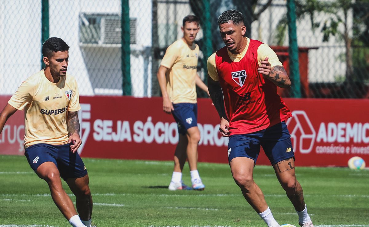 são paulo está hospedado em hotel de lugano e treinará em ct de suárez