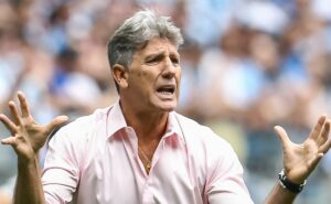 renato portaluppi é chamado de semianalfabeto tático após eliminação do grêmio na copa do brasil