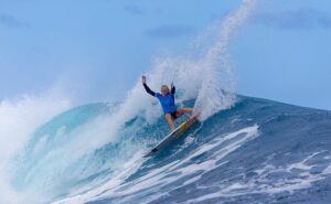 olimpíadas 2024: tatiana weston webb despacha número 1 do mundo e vai às quartas de final do surfe